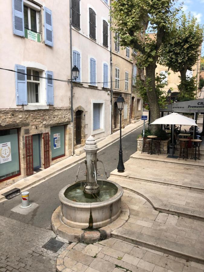 Appartamento Fontaine Aups Esterno foto